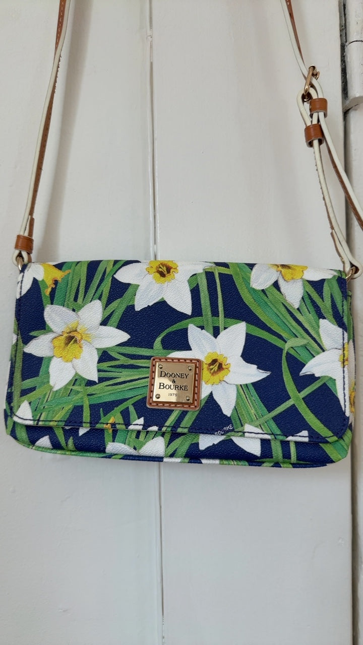 Dooney & Bourke Bag