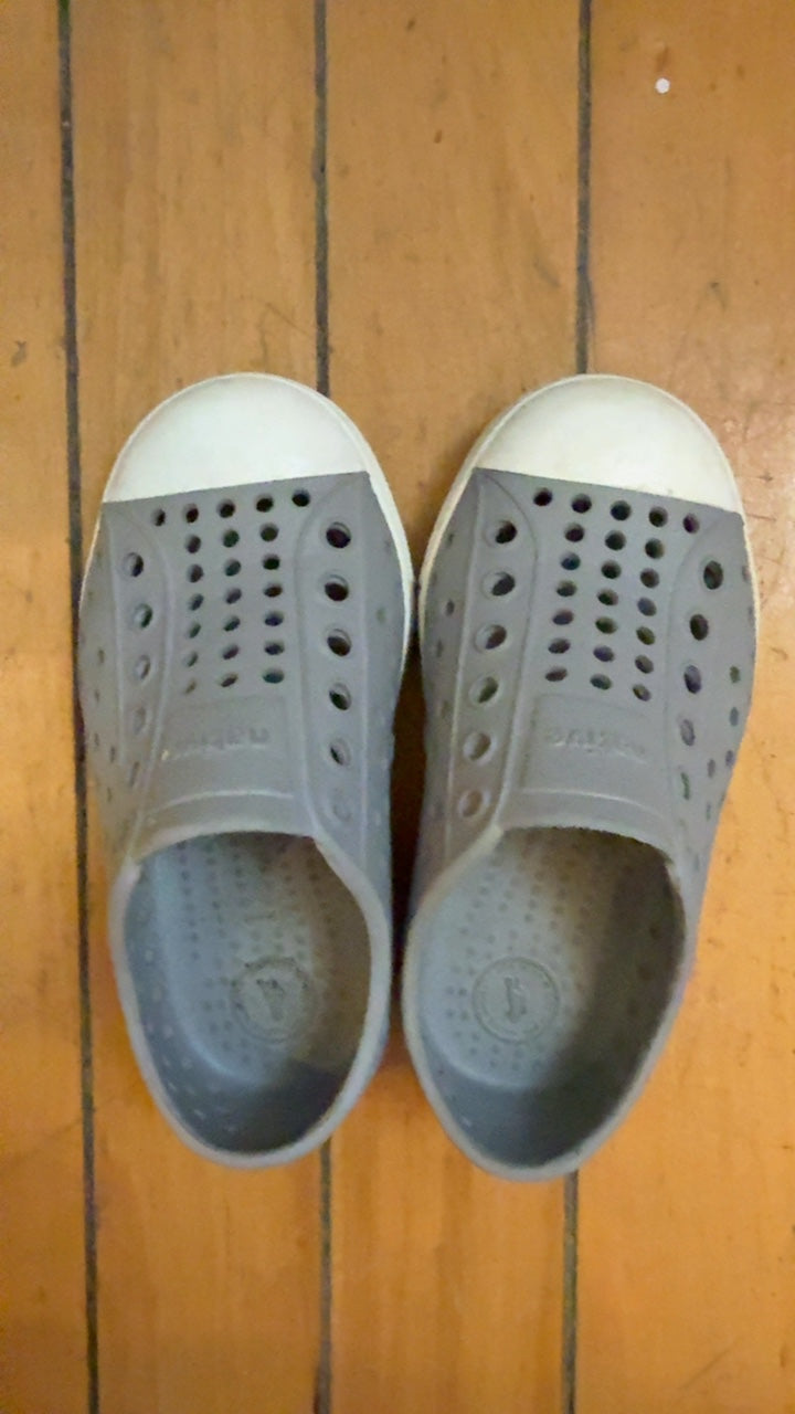 Native Shoes 7 Good