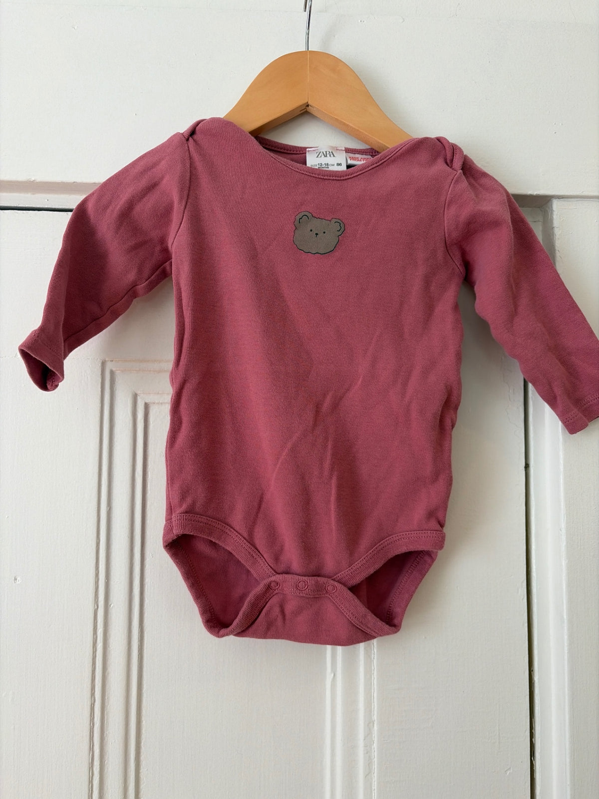 Zara Onesie 3 Pack 12-18 mo. Good