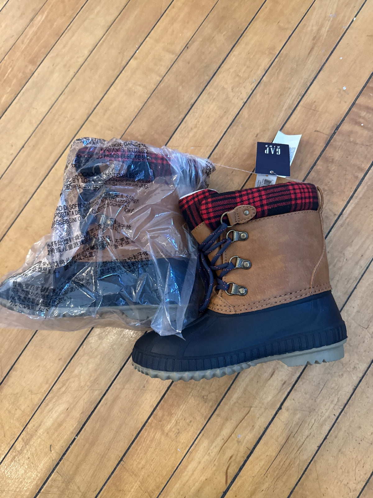 GAP Shoes 12/13 New with tags