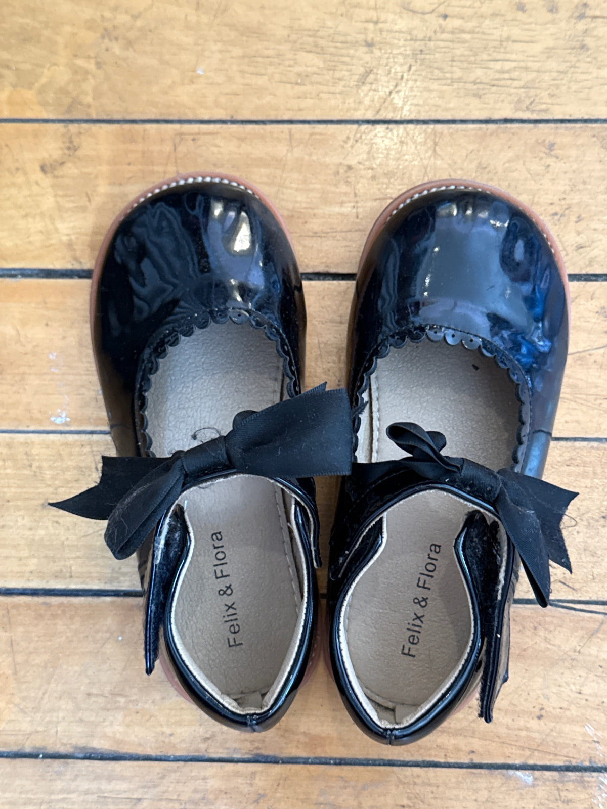 Feliix & Flora Shoes 10 Very Good