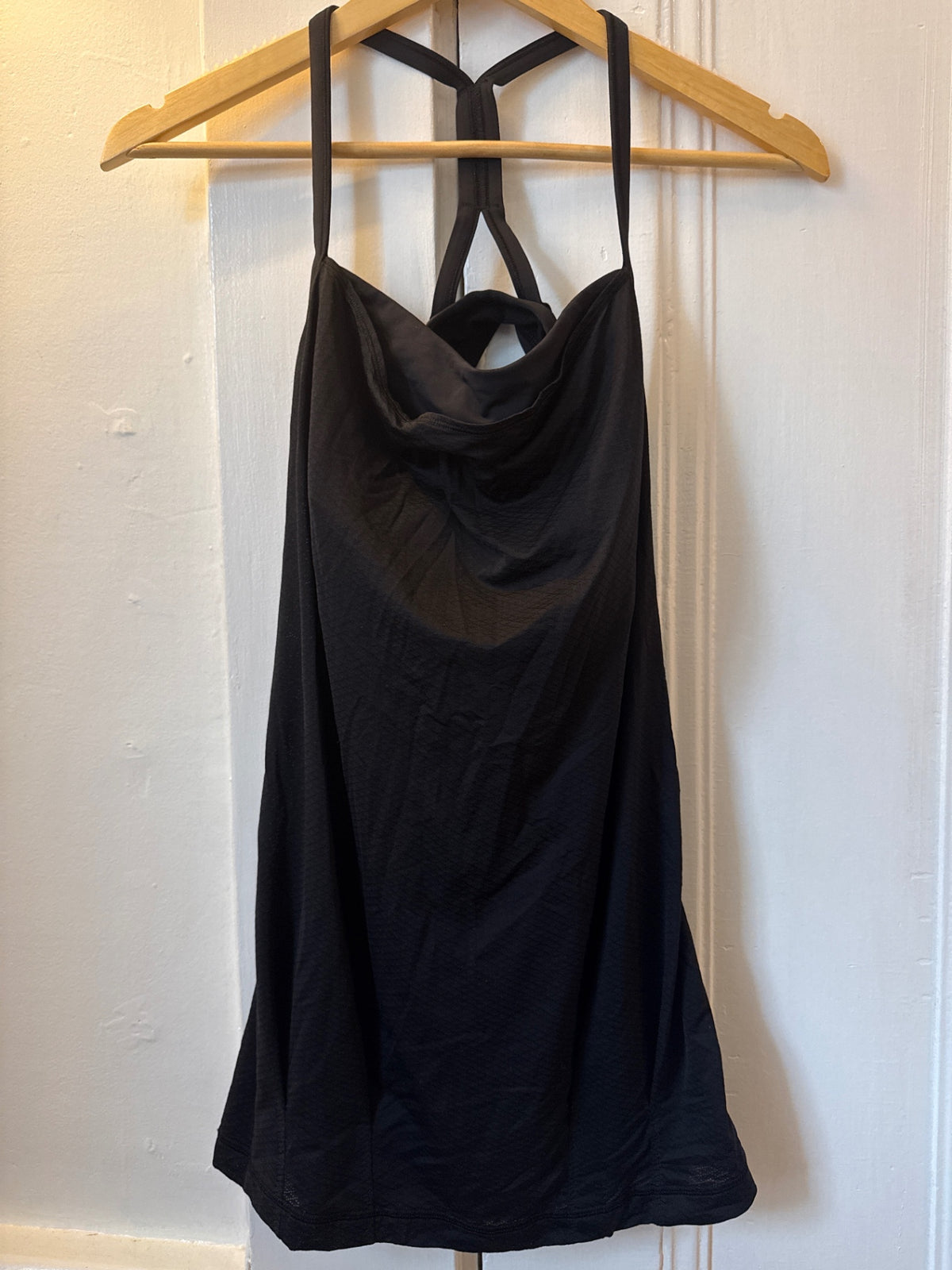 Lululemon Top 6 Very Good