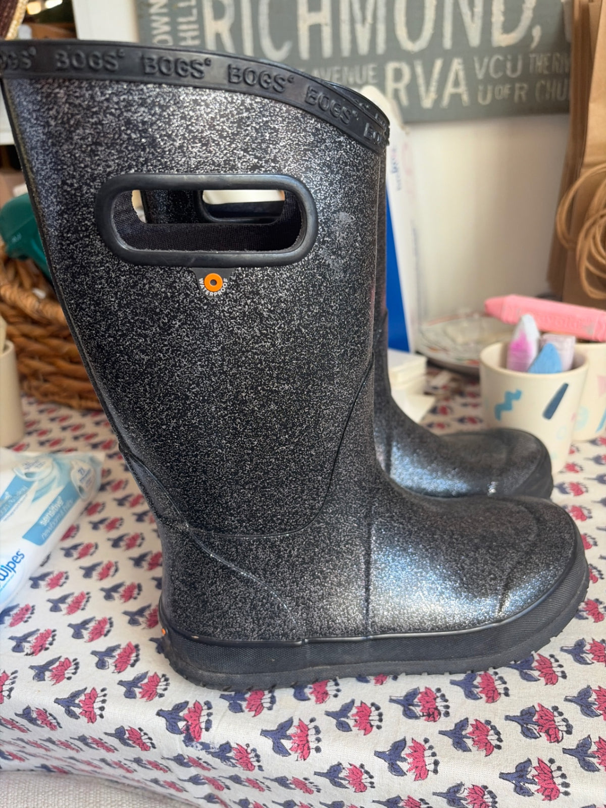 Bogs Shoes 2 Good