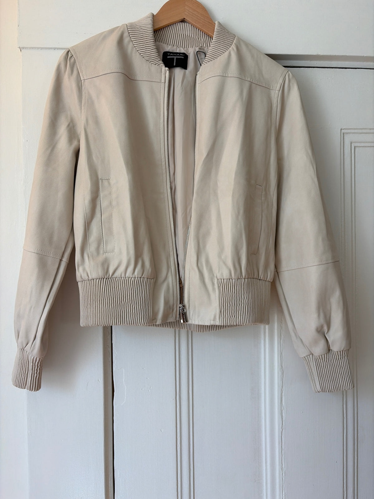 Tahari Outerwear M