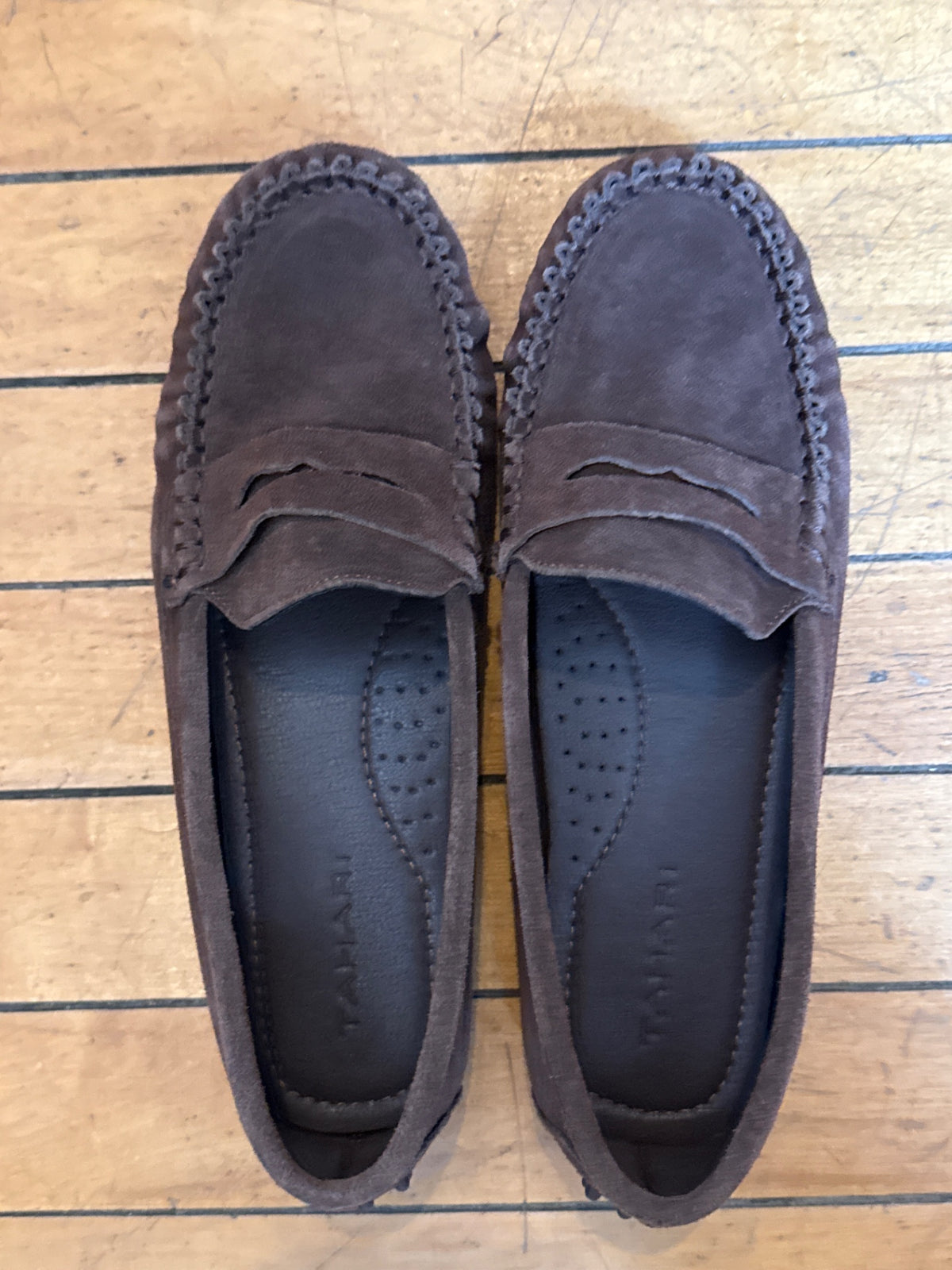 Tahari Shoes 8 New without tags