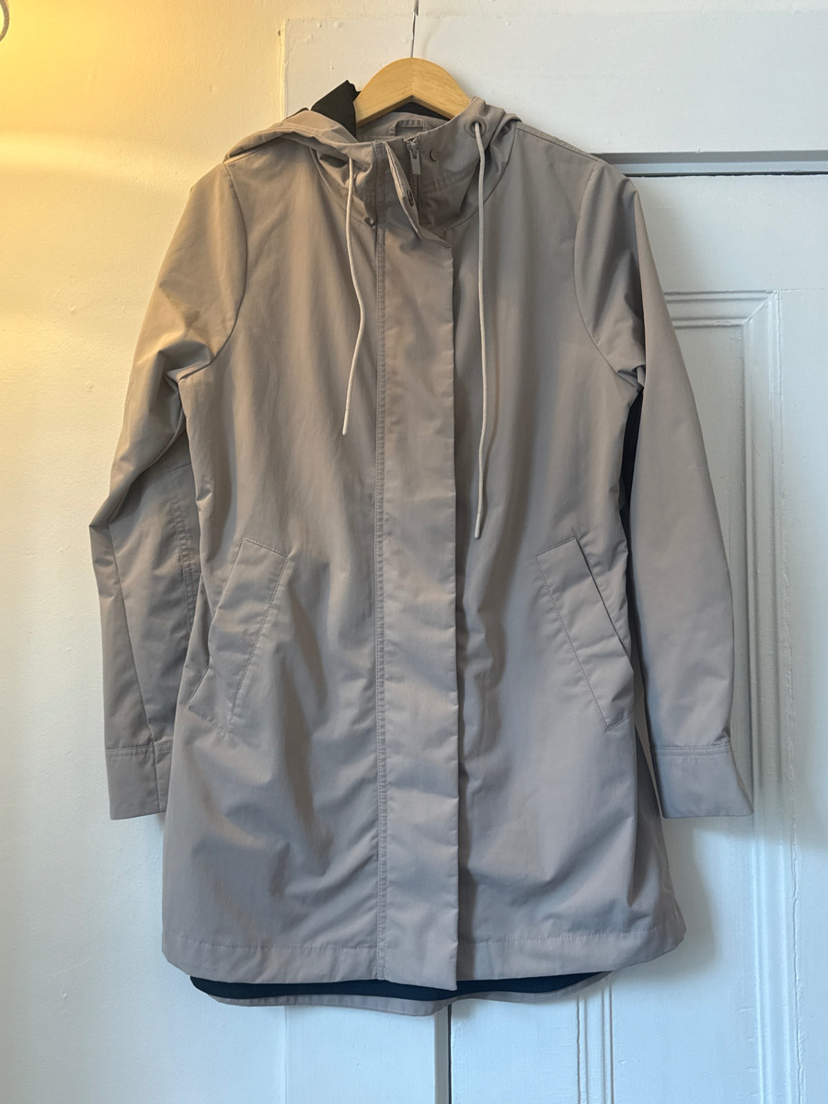 Athleta Outerwear S Very Good