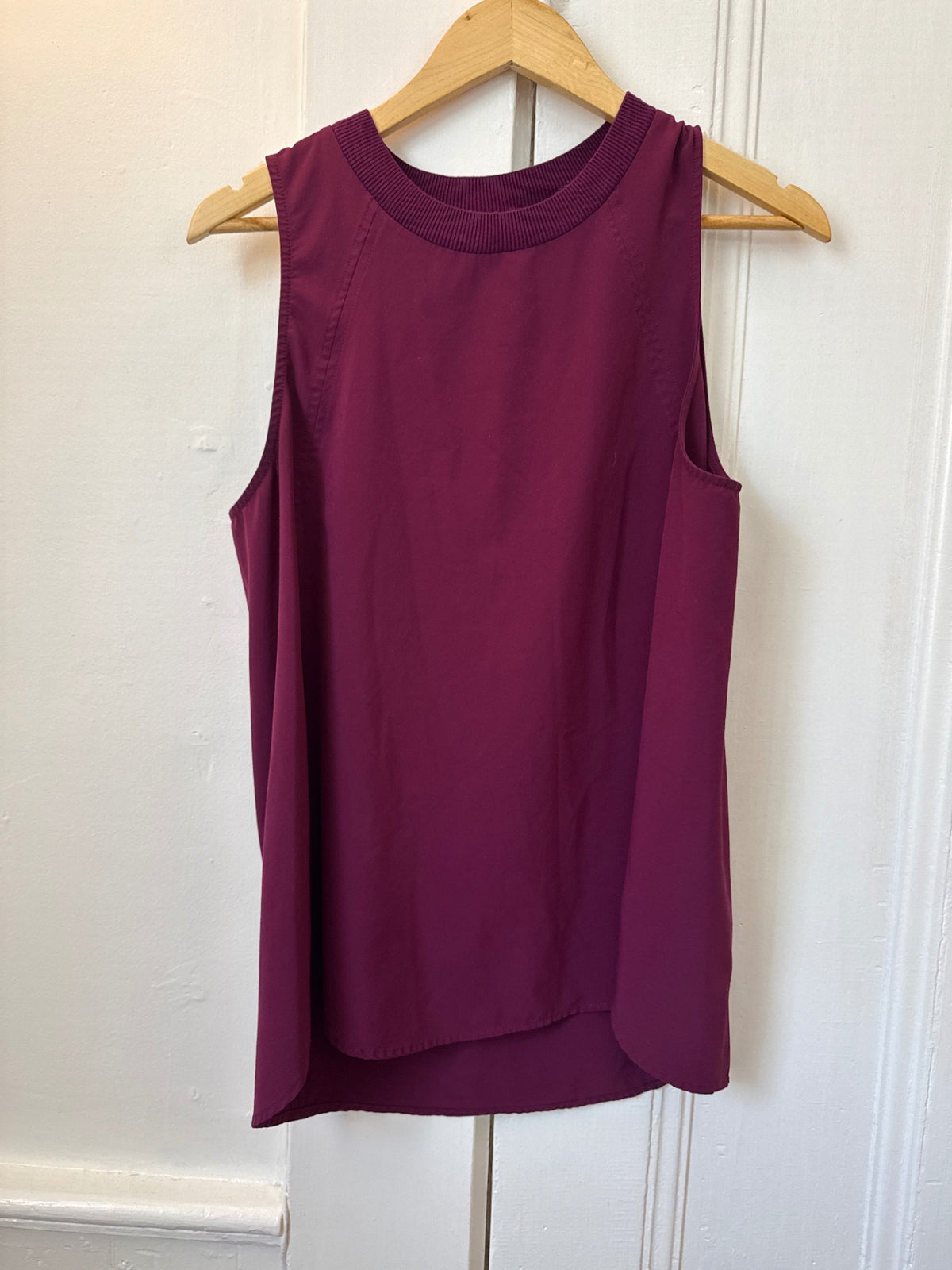 Athleta Top M Very Good