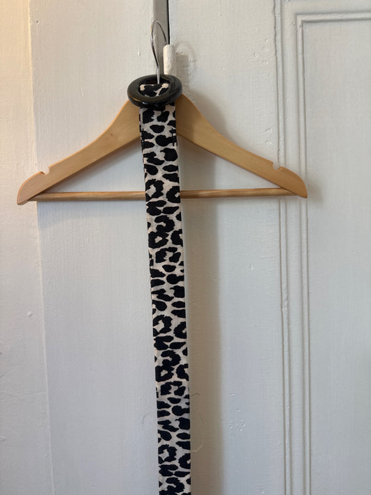 Eliza B Accessories XL Very Good