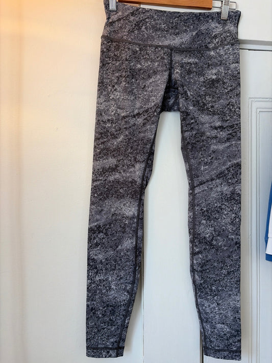 Lululemon Pants 6 Very Good