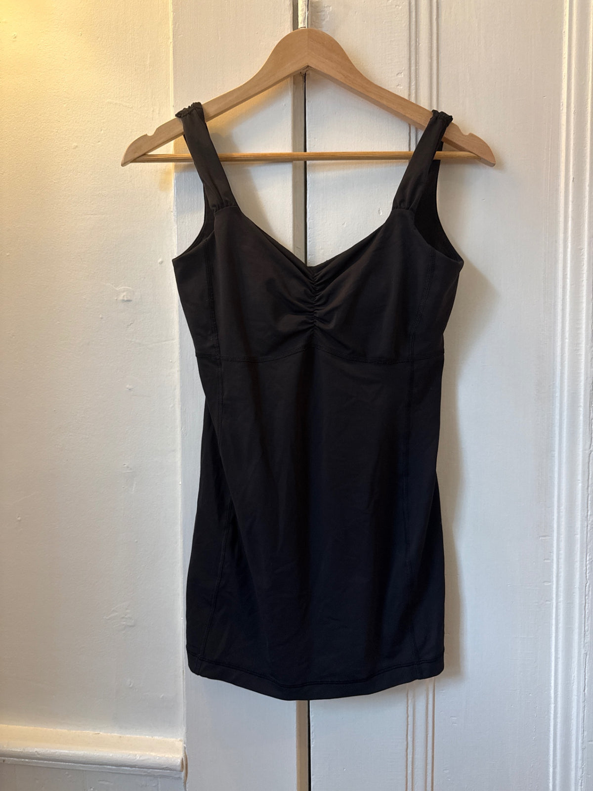 Lululemon Top 6 Very Good