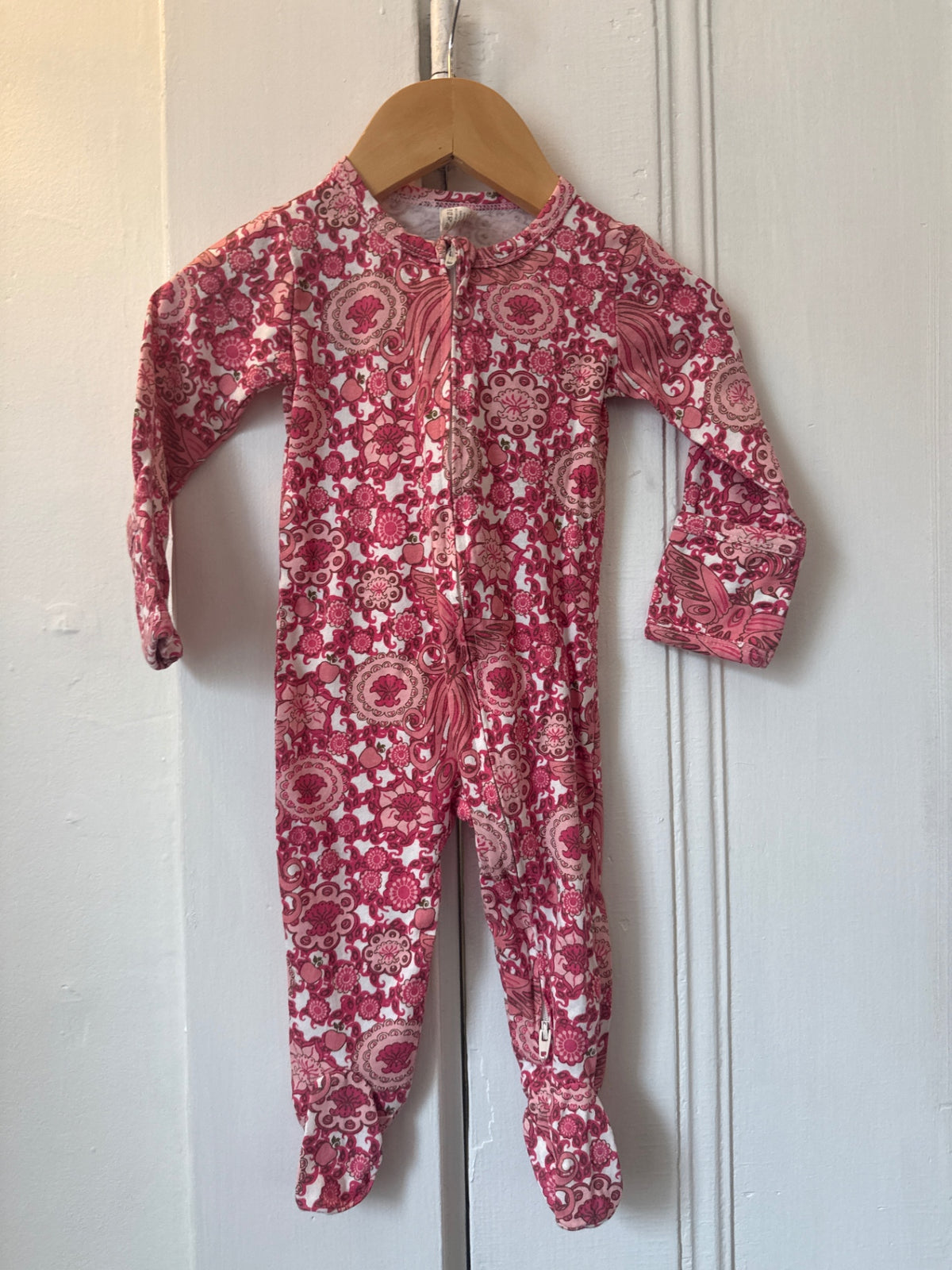 Kate Quinn Pajamas 6-9 mo. Very Good