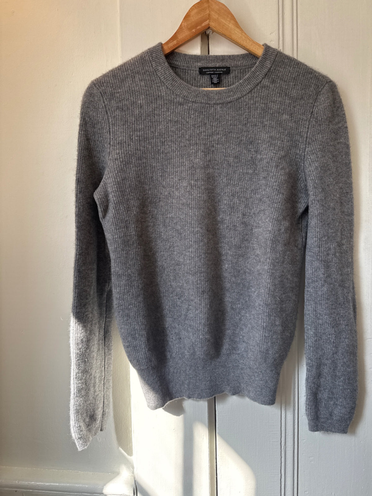 SAKS FIFTH AVENUE Cashmere Sweater M Very Good