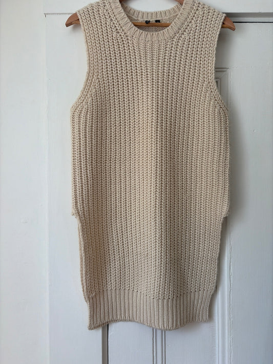 Poof Vest S Good