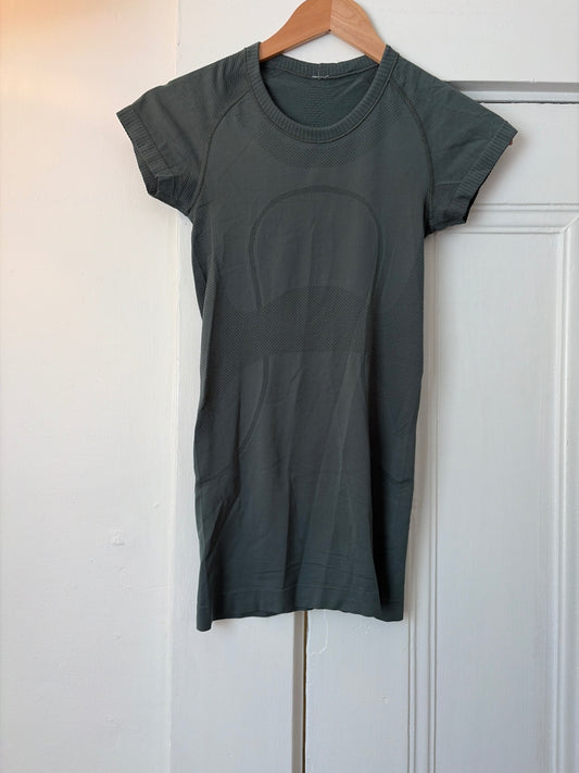 Lululemon Activewear S Good