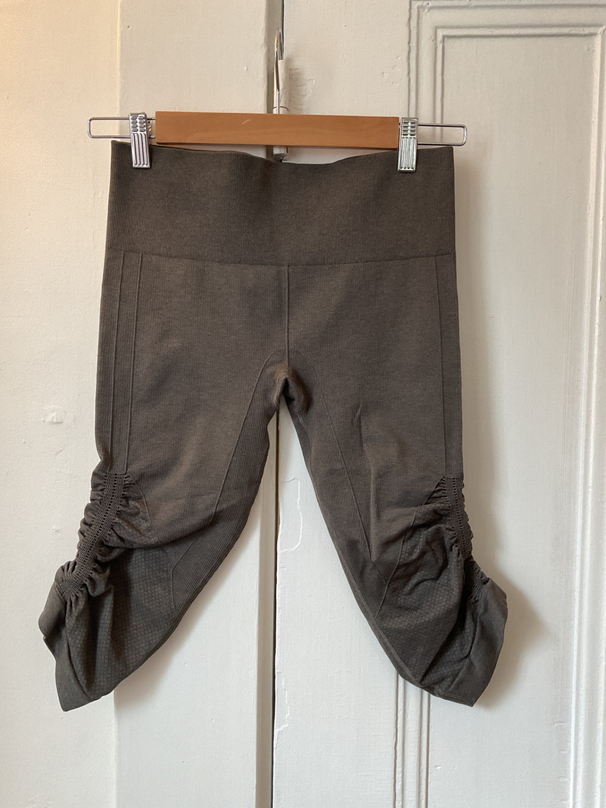 Lululemon Pants 6 Very Good