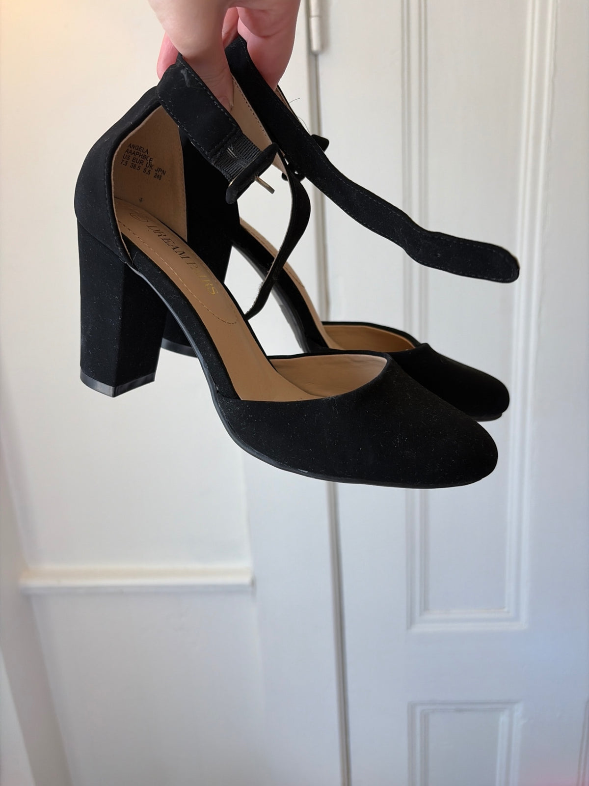 Dream Paris Shoes 7.5 Very Good