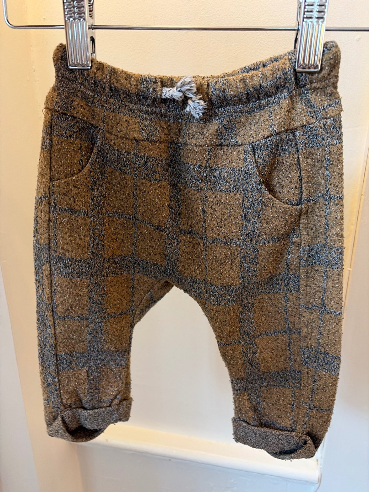Zara Pants 6-9 mo. Very Good
