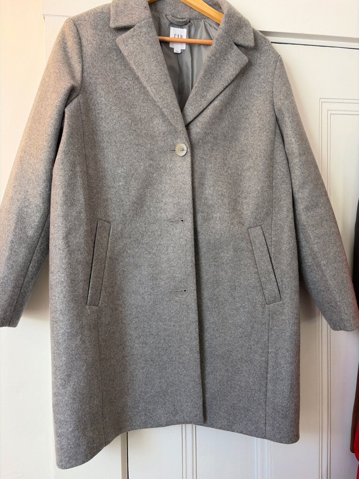 GAP Outerwear L Very Good