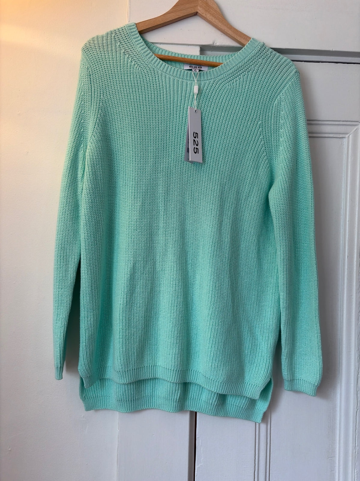 525 Sweater S New with tags